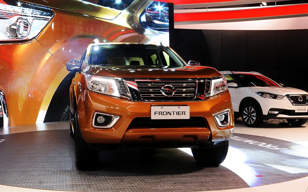 Nissan Frontier no Salão de SP 2016 — Foto: Alan Morici/G1