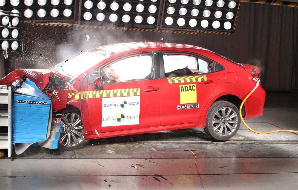 Toyota Corolla gabaritou teste de segurança do Latin NCAP em 2022 — Foto: Divulgação 