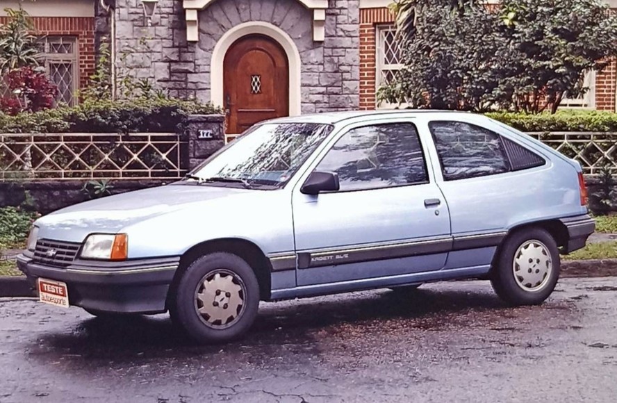 Kadett com câmbio automático só era oferecido com motor 1.8 a álcool