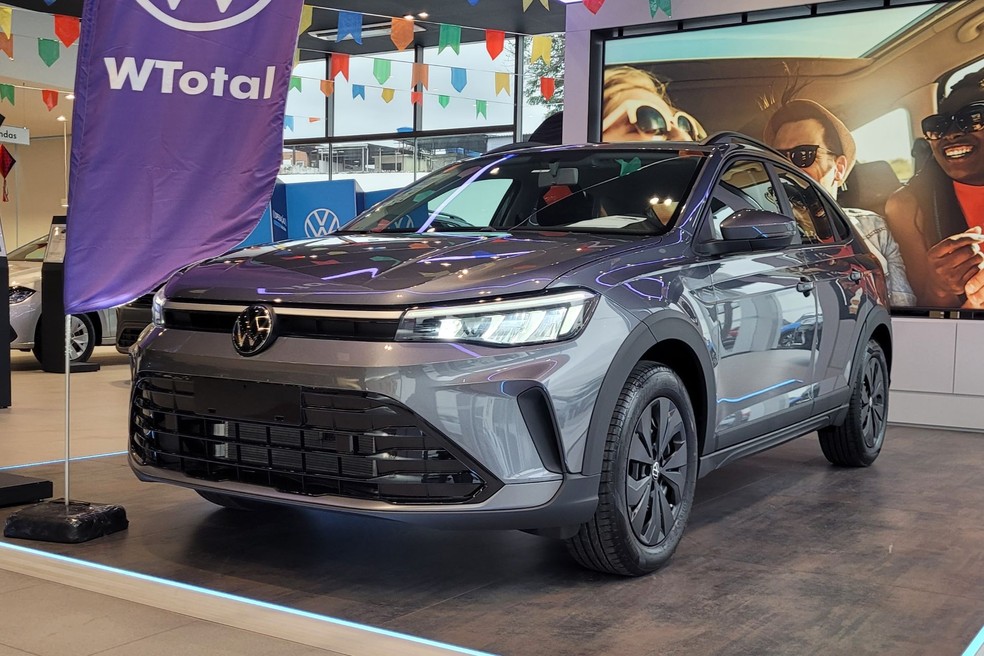 O Volkswagen Nivus Sense traz itens como central multimídia VW Play e espelhamento sem fio para Android Auto e Apple CarPlay — Foto: Lucas Cardoso/Auto News Brasil