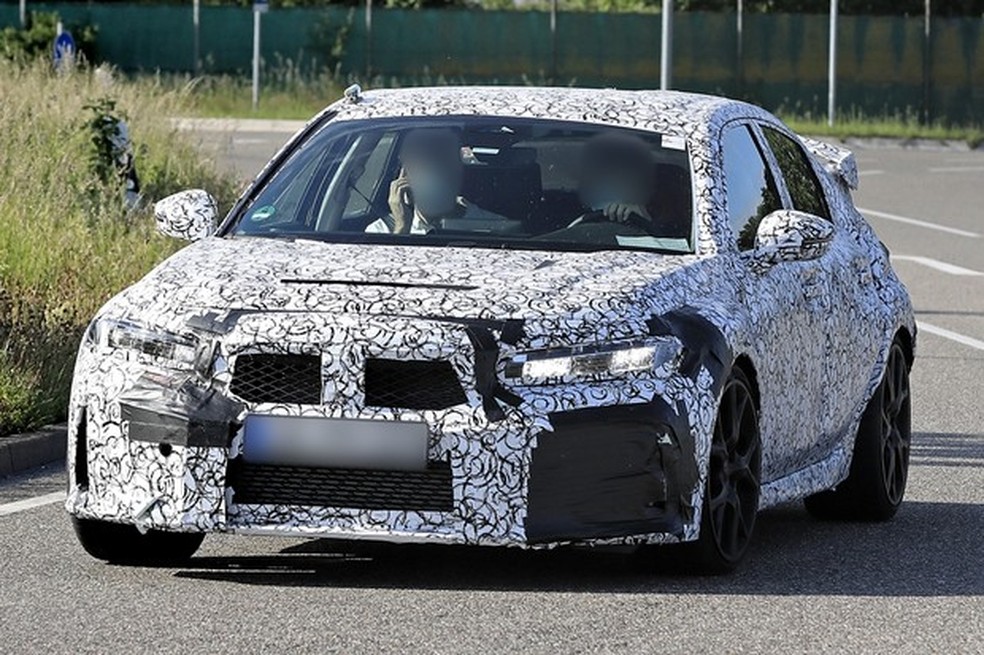 Próximo Civic Type R antecipa visual da nova geração do sedã (Foto: Automedia) — Foto: Auto Esporte