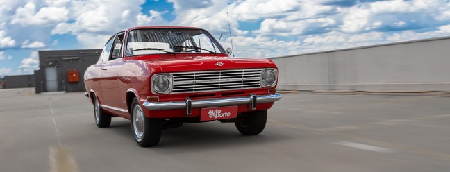 Opel Kadett 1968 Frontal Dinâmica — Foto: Renato Durães/Auto News Brasil