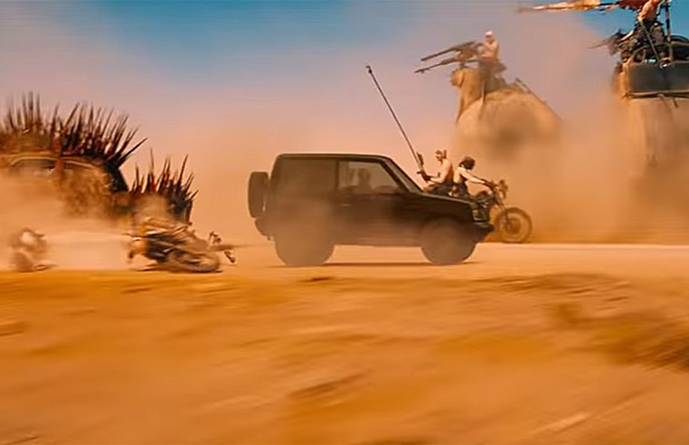Suzuki Vitara 1996 aparece em cenas de filmes — Foto: Reprodução/YouTube/Eugene Romanovsky