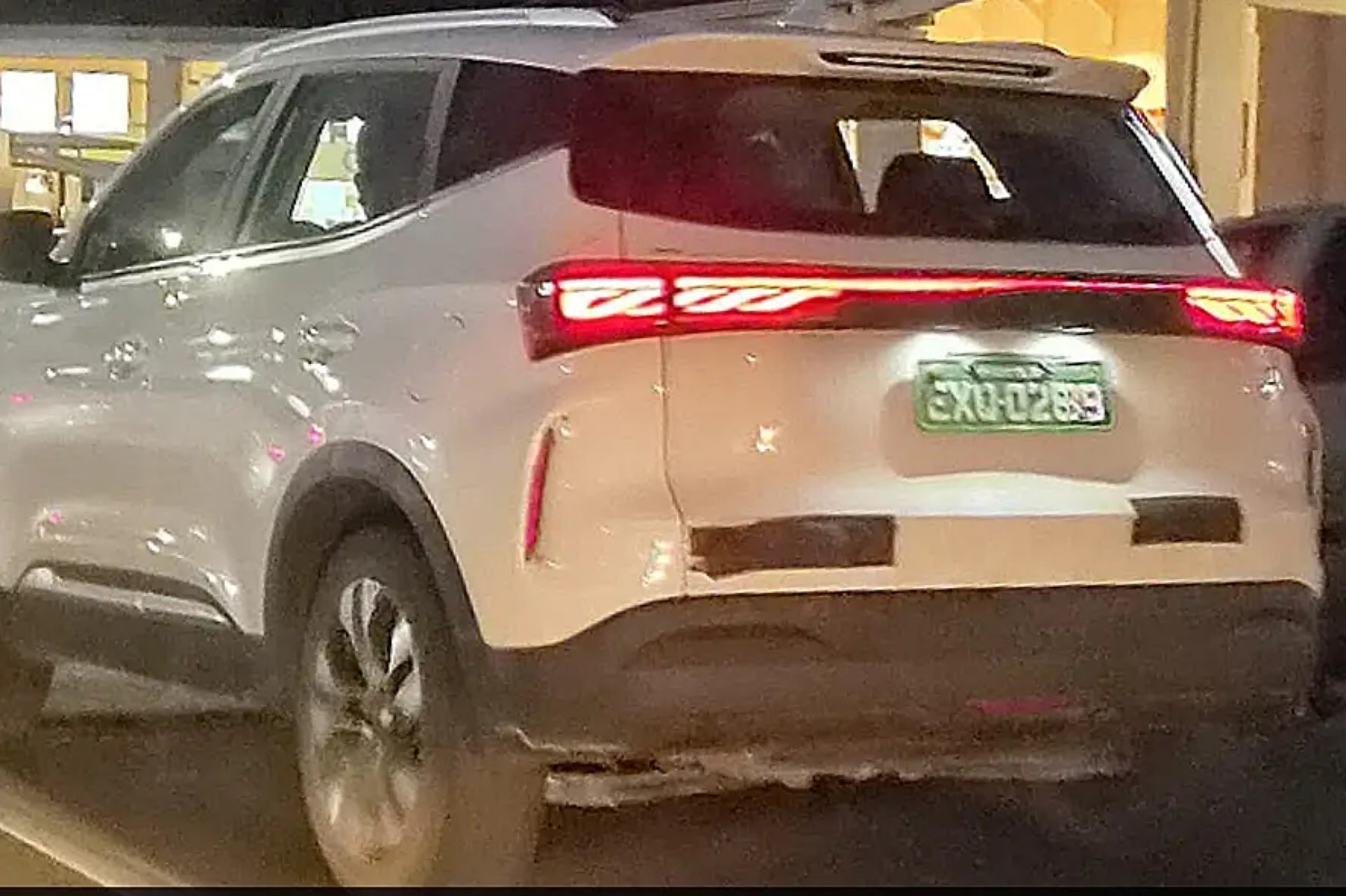 Flagra: Caoa Chery Tiggo 5X HEV chega só em 2027 para brigar com Yaris Cross