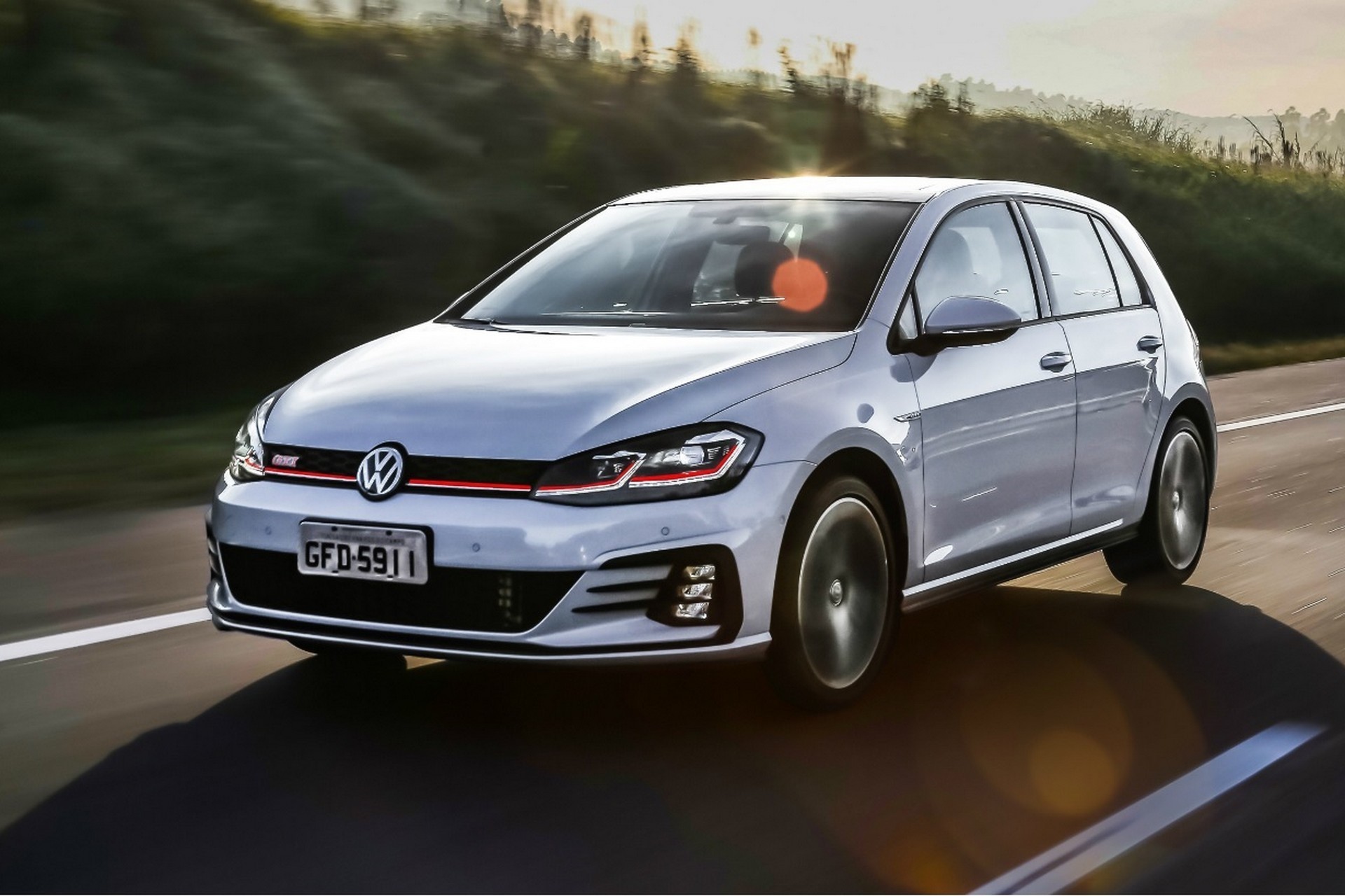 5 carros usados com mais de 200 cv e bom desempenho a partir de R$ 50 mil