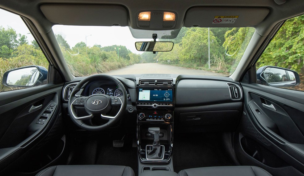 Interior do Hyundai Creta mostrado no Vietnã é semelhante ao do modelo vendido no Brasil — Foto: Divulgação