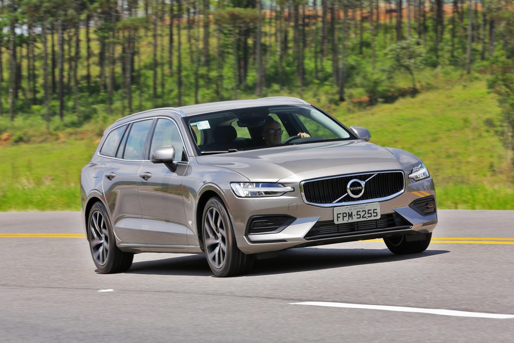 Volvo V60 chega ao Brasil em versão única — Foto: Divulgação/Volvo