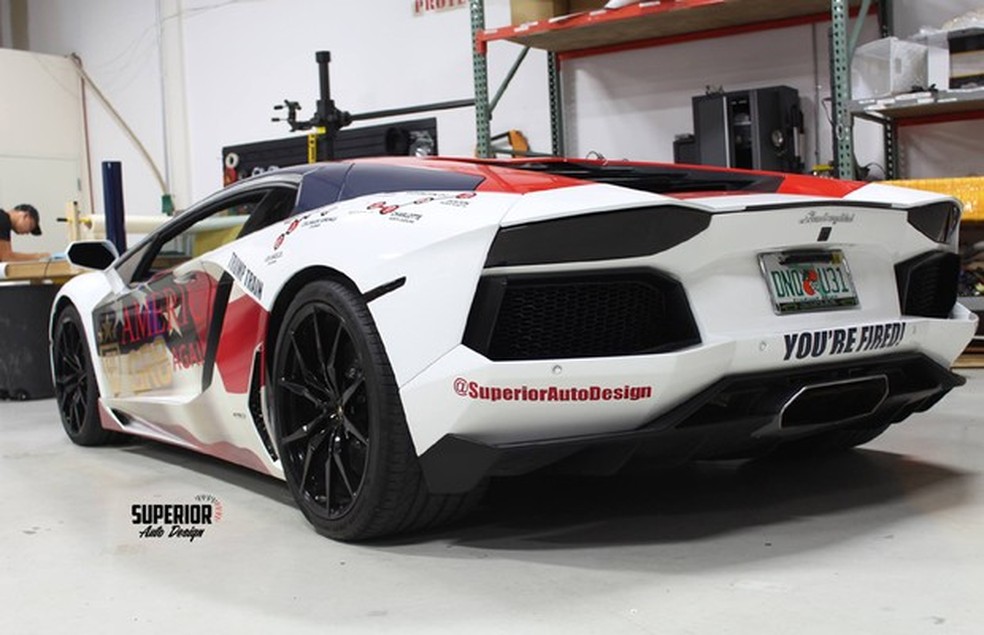 Lamborghini Aventador customizado com o rosto de Donald Trump (Foto: Reprodução/Facebook) — Foto: Auto Esporte