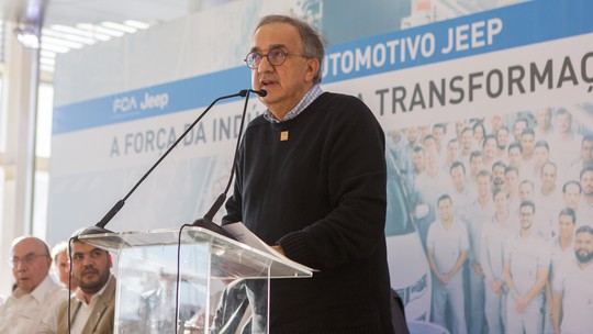 Fiat Chrysler está bem sozinha, diz 'chefão' do grupo, em visita ao Brasil