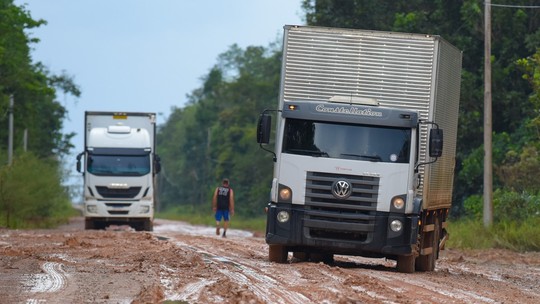 BR-319: 'rodovia fantasma' é pesadelo de motoristas na Amazônia há 50 anos