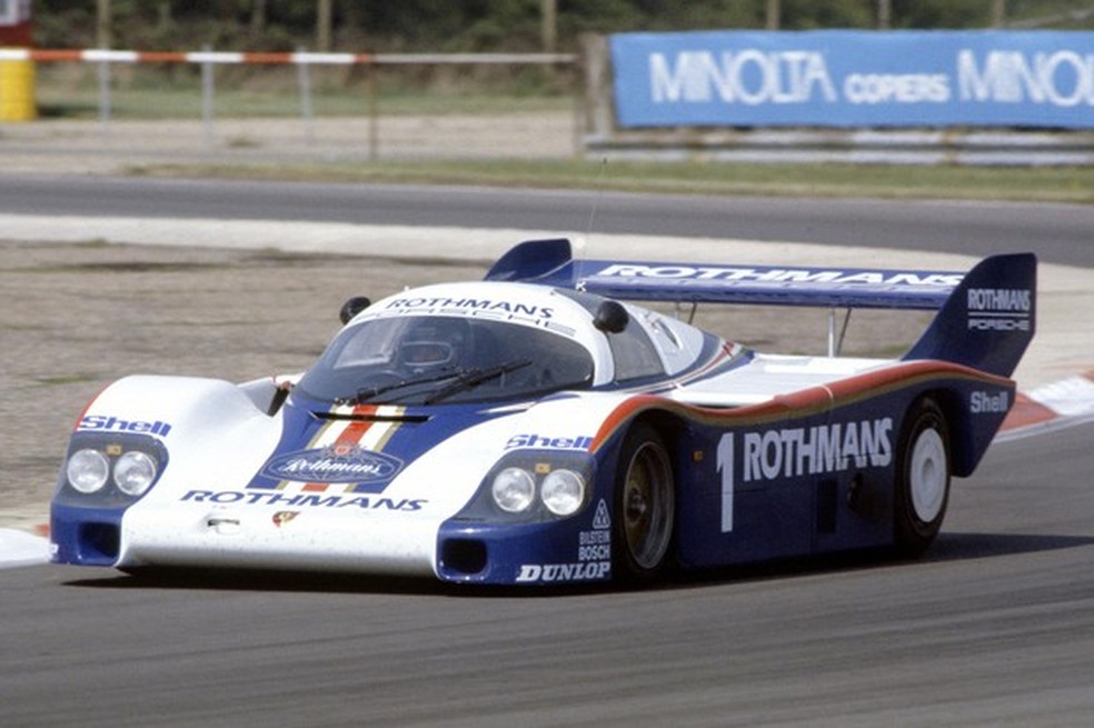 Jacky Ickx foi campeão no Porsche 956 ao lado do companheiro Derek Bell (Foto: Divulgação) — Foto: Auto Esporte