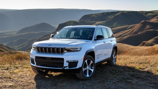 Vídeo: Jeep mais caro do Brasil é híbrido e quer brigar com Volvo; será que consegue?