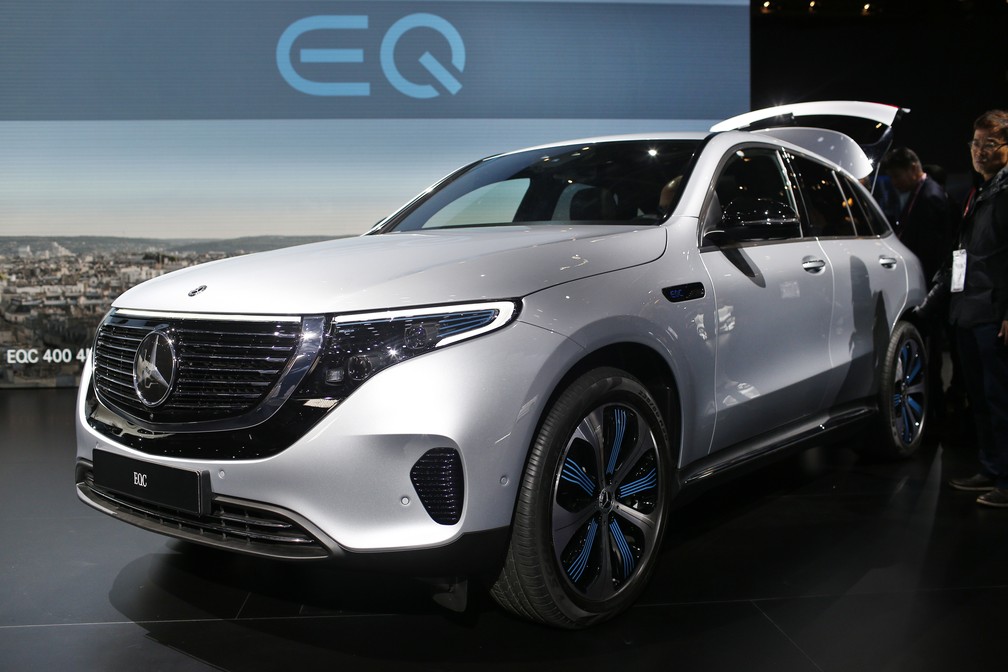 Mercedes-Benz EQC no Salão de Paris 2018 — Foto: Thibault Camus/AP