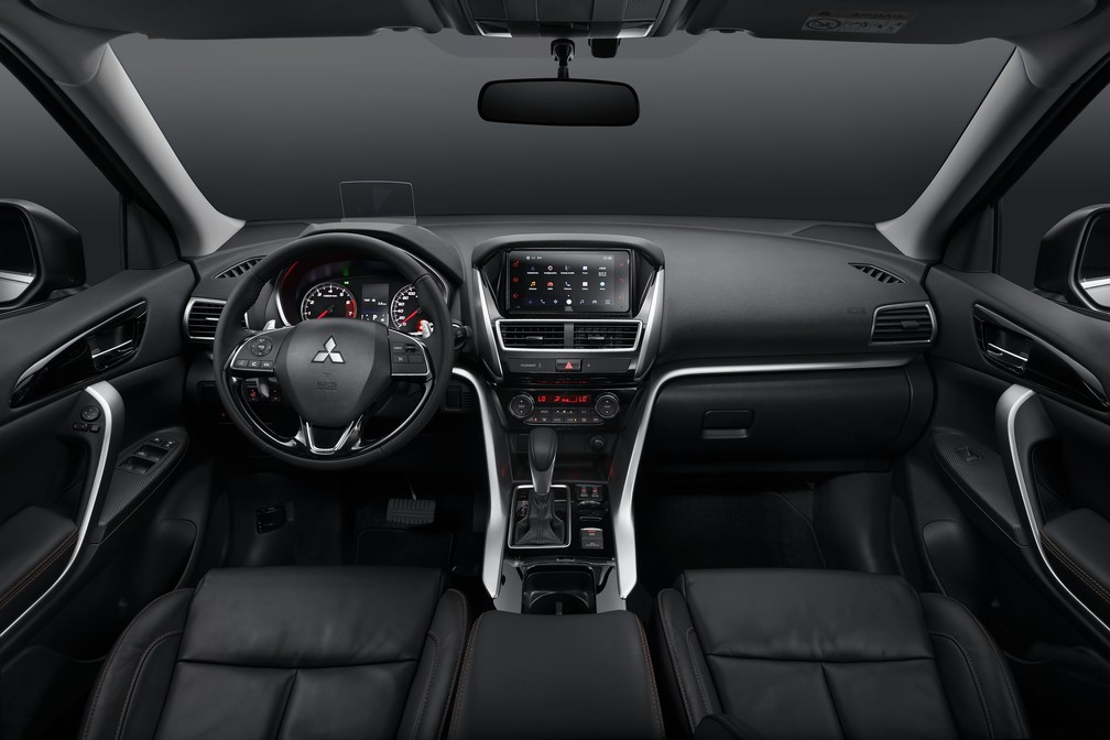Interior da configuração intermediária, HPE  — Foto: Divulgação/Mitsubishi