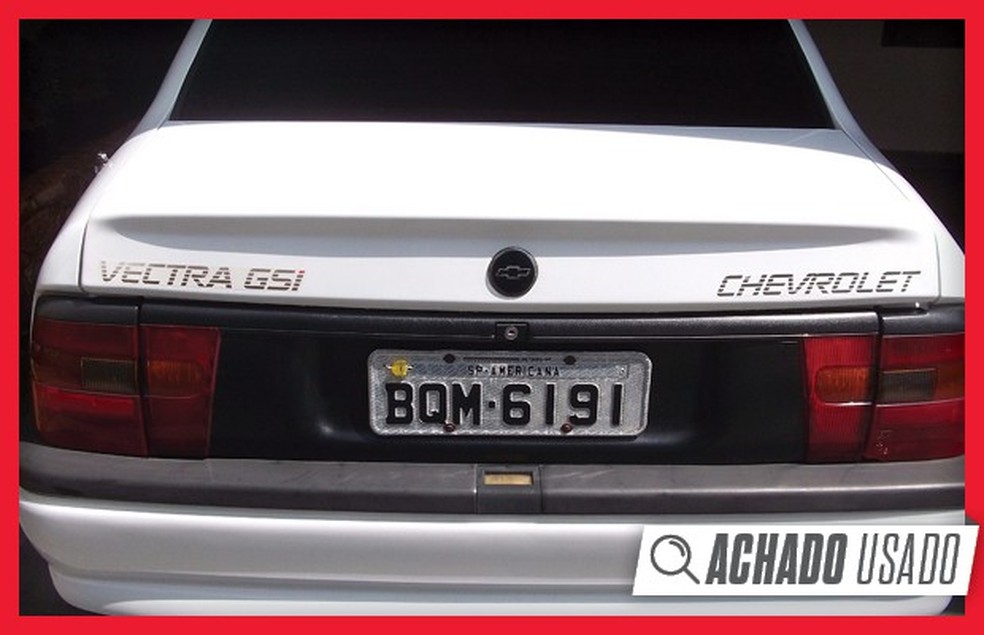 Adesivos originais da época marcam a carroceria do Vectra GSi (Foto: Reprodução) — Foto: Auto Esporte