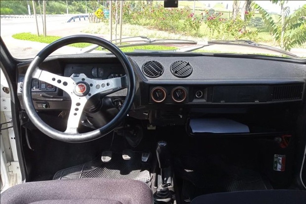 Esse Fiat 147 Rallye 1980 é o antigo da marca que você deveria comprar