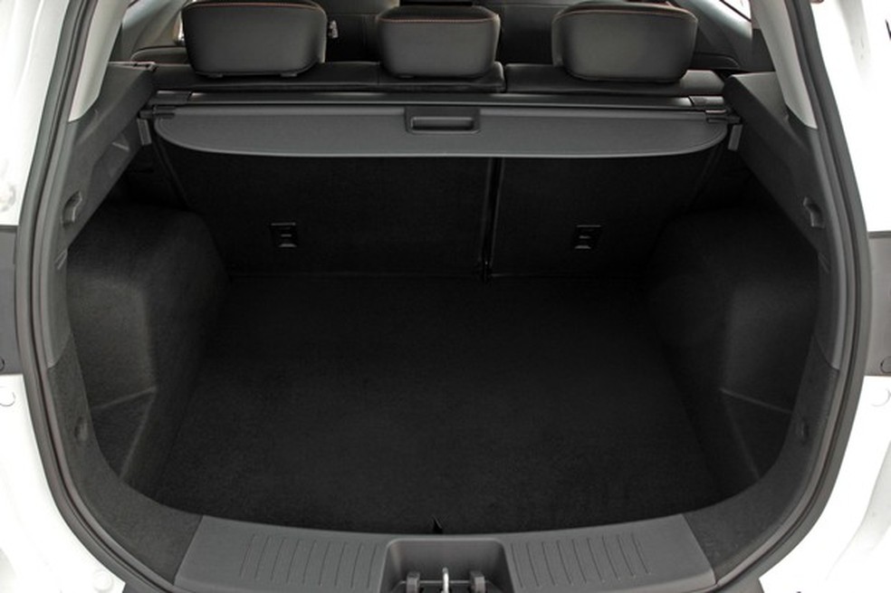 Porta-malas tem 650 litros de capacidade (Foto: Divulgação) — Foto: Auto Esporte