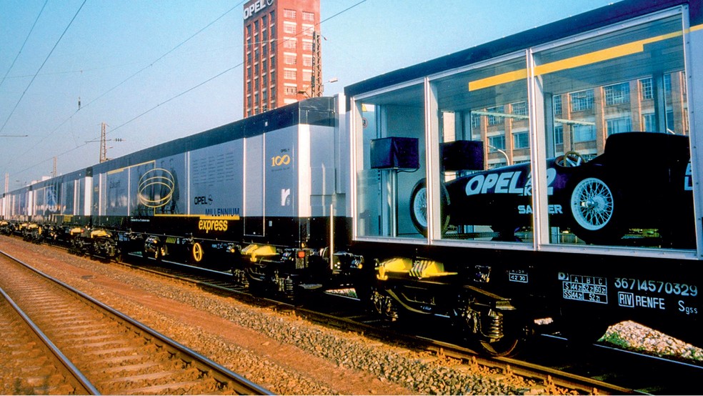 Em dois anos, a exposição itinerante passou por 12 países  da Europa e recebeu mais de 700 mil visitantes — Foto:  Divulgação/Opel/Acervo MIAU