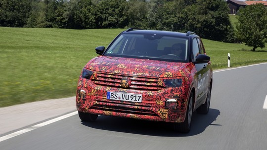 Volkswagen T-Cross é visto em testes no ABC Paulista