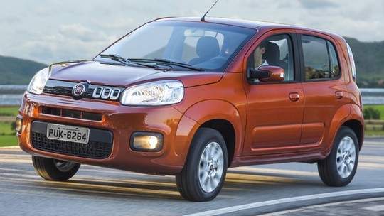 Novo Fiat Uno chega em setembro com start-stop e interior renovado