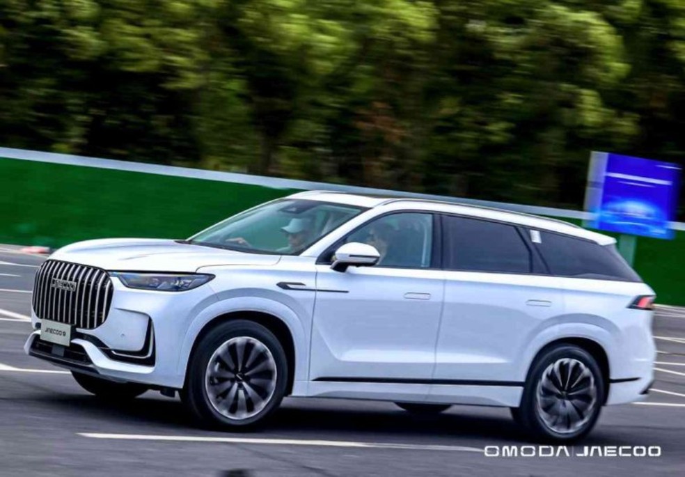 Modelo é igual a um Chery Tiggo 9 e é bem maior que um Commander — Foto: Divulgação