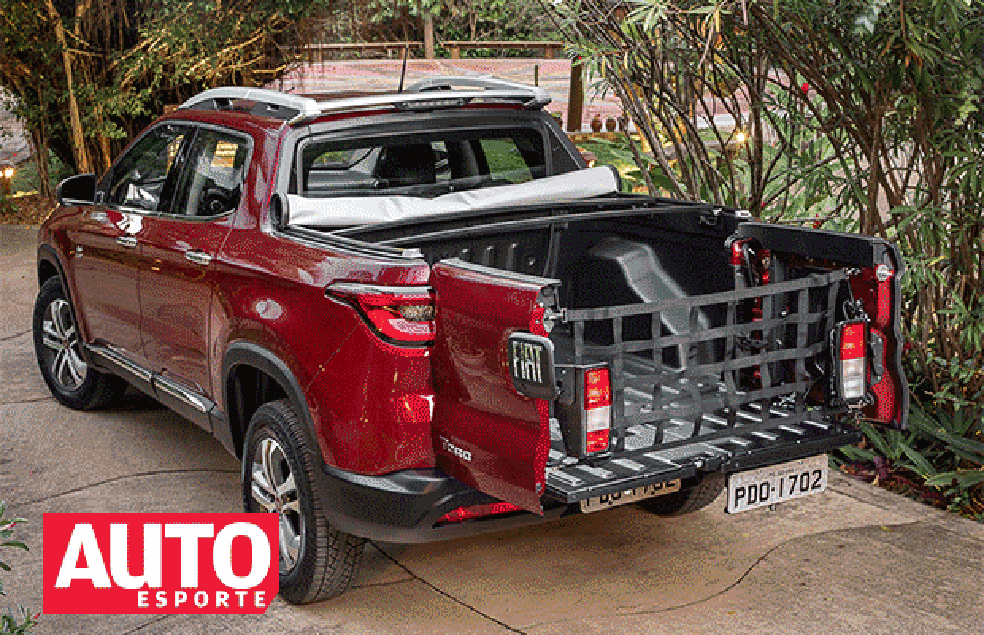 Gif explica como funciona o extensor de caçamba da Fiat Toro (Foto: Marcos Camargo / Auto News Brasil) — Foto: Auto Esporte