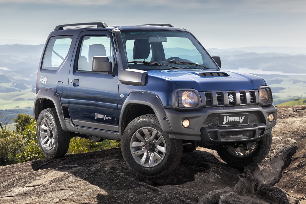 Antiga geração do Jimny continua sendo vendido — Foto: Divulgação/Suzuki