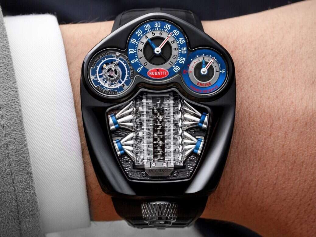 Relógio do Bugatti Turbillon tem preço de Ferrari e réplica do motor V16