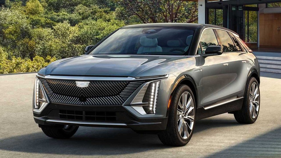 Cadillac Lyriq é irmão rico do Chevrolet Blazer EV e pode começar a ser vendido no mercado nacional em 2025 — Foto: Divulgação