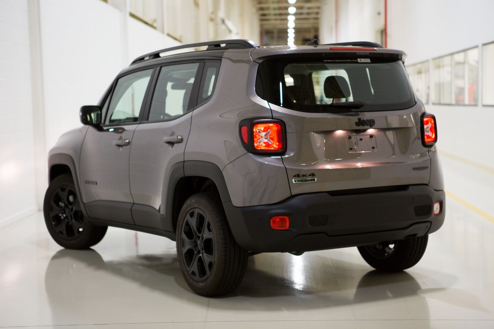 Jeep Renegade Night Eagle — Foto: Divulgação