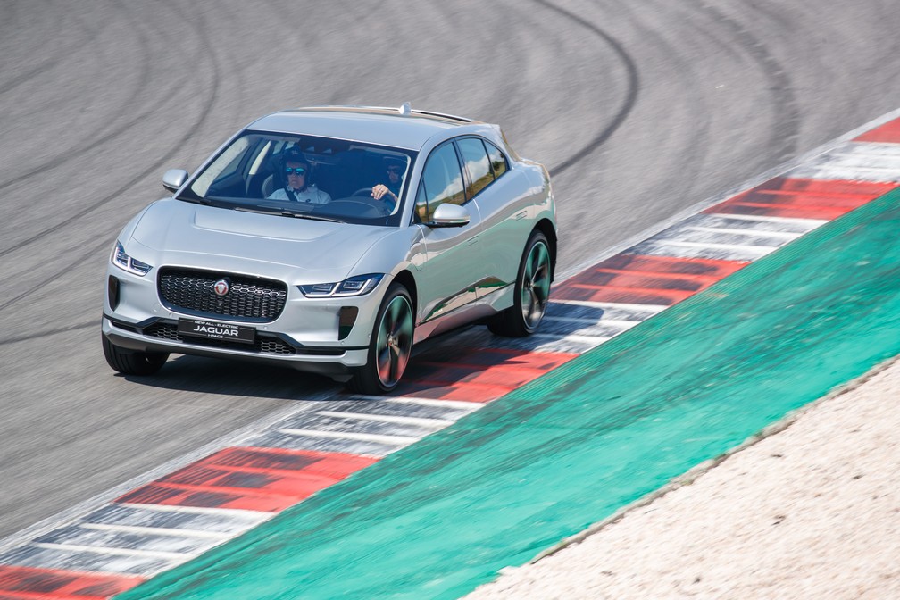 Jaguar I-Pace no Autódromo de Portimão — Foto: Divulgação