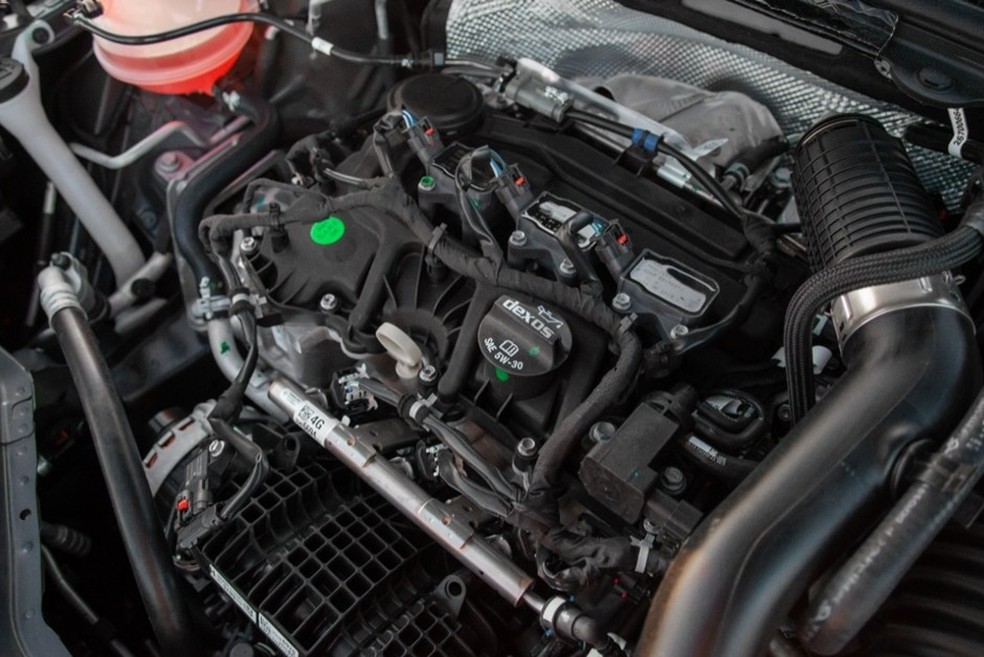 Motor 1.0 do Chevrolet Onix tem sido alvo de reclamações, por rompimento da correia de comando — Foto: Divulgação