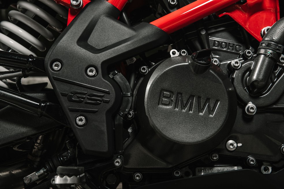 Motor monocilíndrico tem 34 cv de potência — Foto: Divulgação