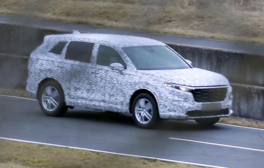 Novo Honda CR-V é flagrado em testes na Europa