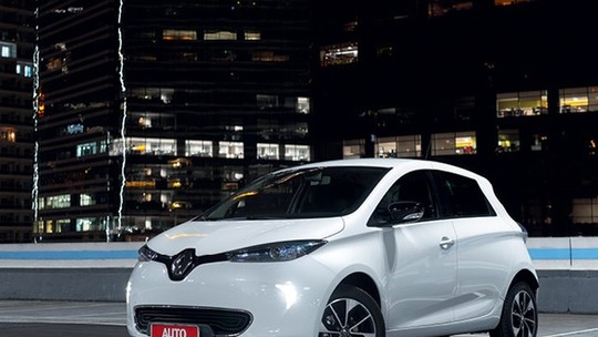 Renault Zoe: elétrico tem acabamento de Clio e preço de Jeep Compass