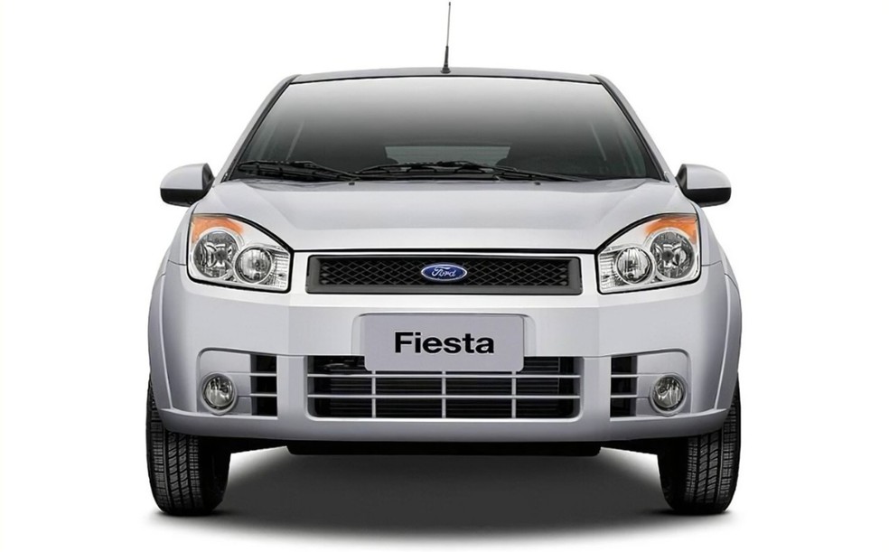 Ford Fiesta também tem bom acabamento interno — Foto: Ford