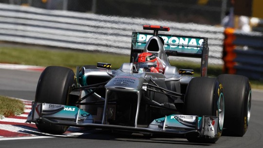 Filho de Michael Schumacher vai pilotar Mercedes icônico de seu pai em festival na Inglaterra