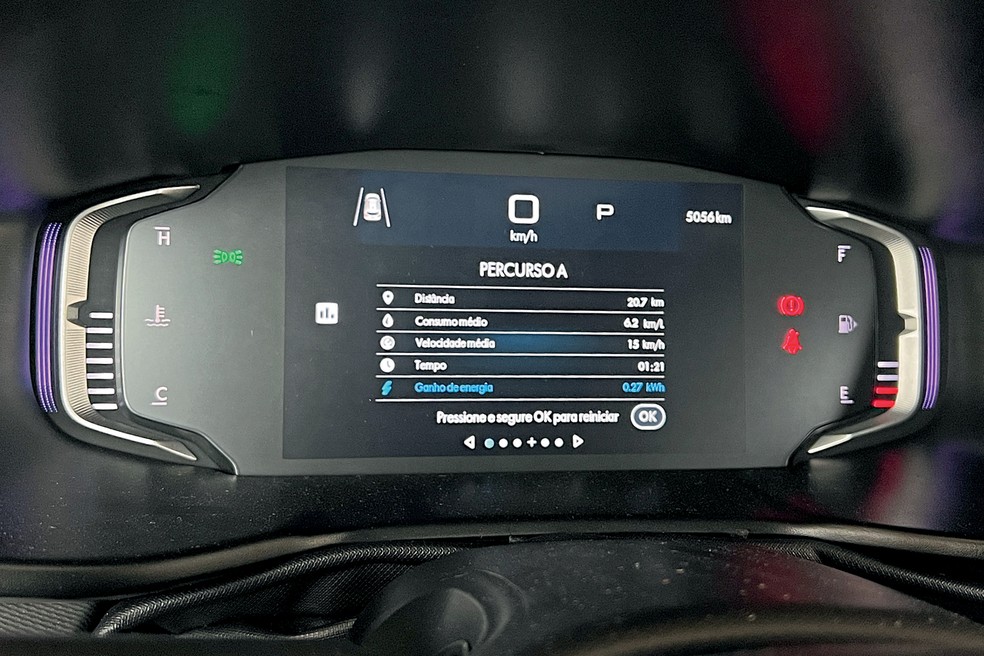 Durante nosso teste, o Fiat Pulse T200 Hybrid 2025 fez 7,3 km/l no ciclo urbano — Foto: Vitória Drehmer/Auto News Brasil
