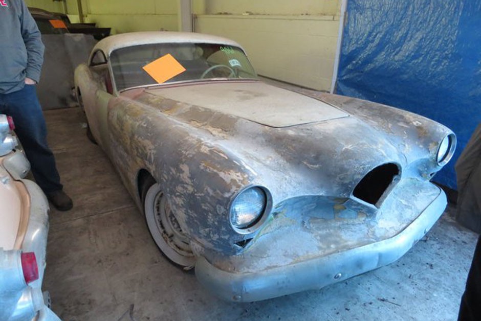 Coleção com mais de 700 carros vintage é leiloada nos EUA