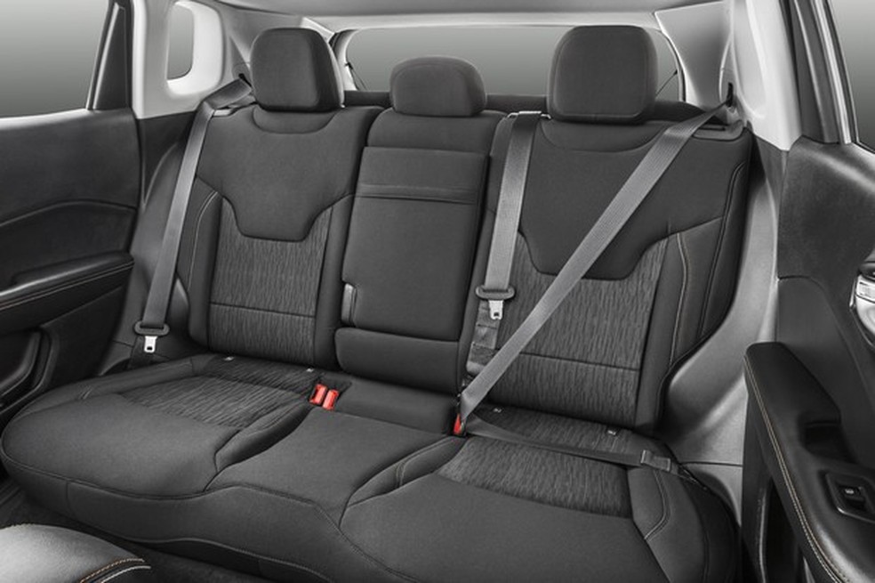 Jeep Compass Longitude flex (Foto: Divulgação) — Foto: Auto Esporte
