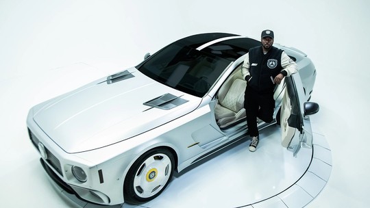 Will.I.Am e Mercedes criam carro único com visual quadradão e portas de Rolls-Royce