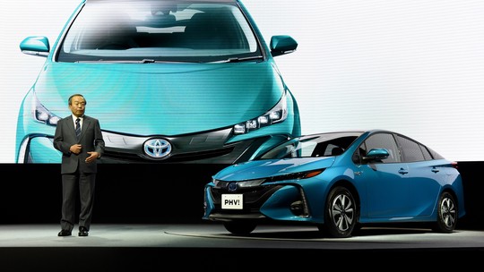 Toyota Prius 'plug-in' com visual renovado é lançado no Japão