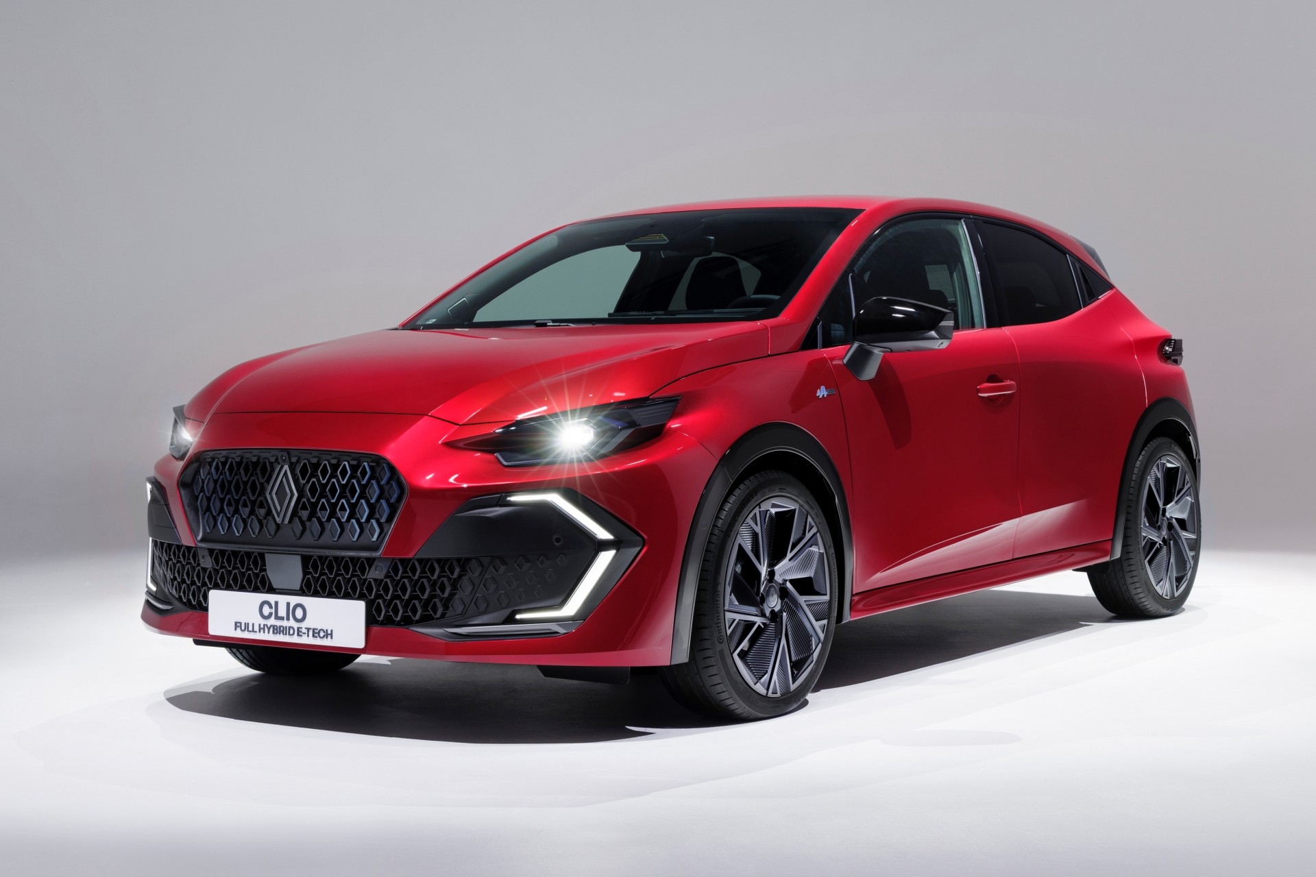 Novo Clio perde cara de Renault, fica esportivo e dispensa versão elétrica