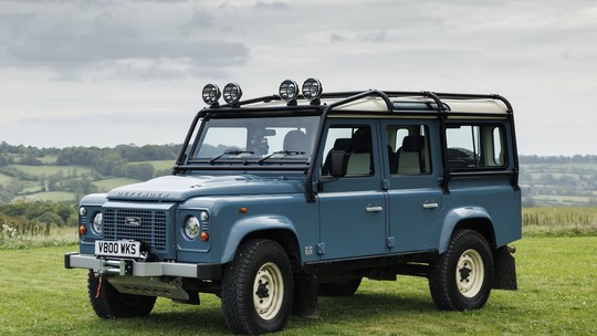Teste: Land Rover Defender clássico de R$ 1,4 mi tem vida nova com motor V8