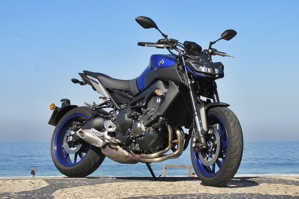 Yamaha Motor do Brasil - Na categoria Crossover foi a vez da MT-09 Tracer  conquistar o prêmio Moto de Ouro. A nova MT-09 Tracer mescla os elementos  característicos de modelos esportivos, street