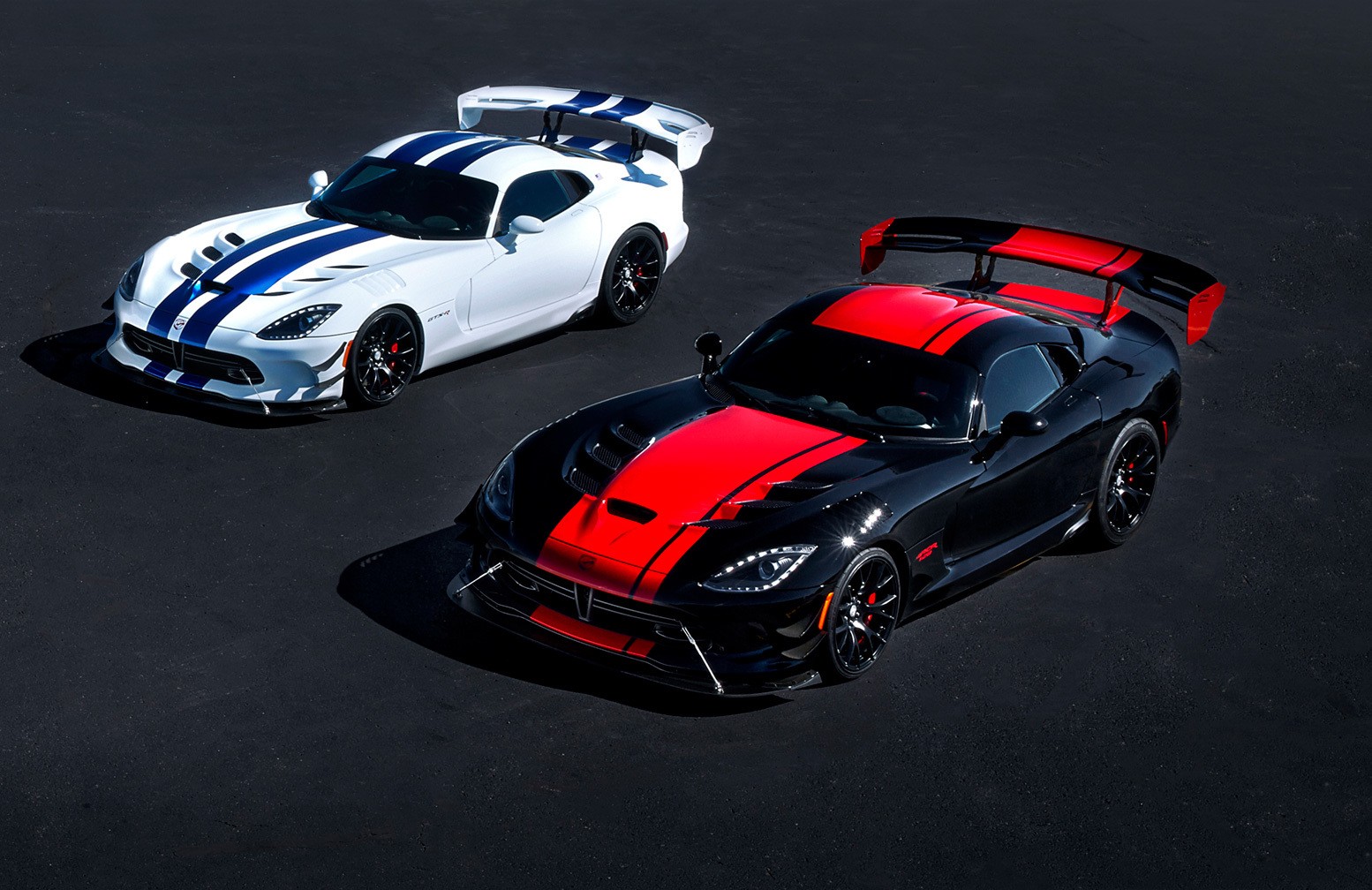 Dodge anuncia o fim da produção do Viper com versões comemorativas