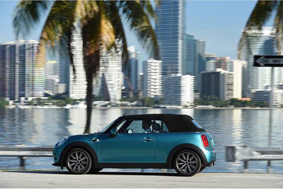 Novo Mini Cooper Cabrio 