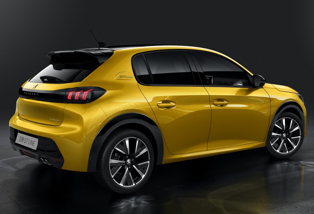 Versão GT Line destaca perfil esportivo do novo 208. Rodas têm 17 polegadas e escape tem saída dupla. — Foto: Divulgação/Peugeot