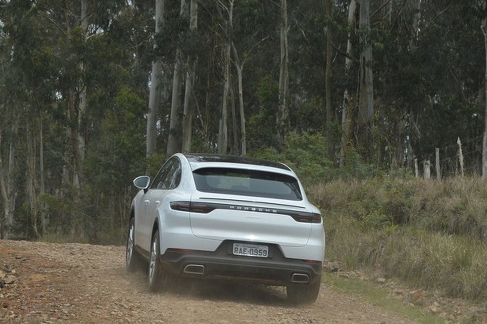 Há modos de condução voltados para terrenos off-road (Foto: André Schaun/Auto News Brasil) — Foto: Auto Esporte