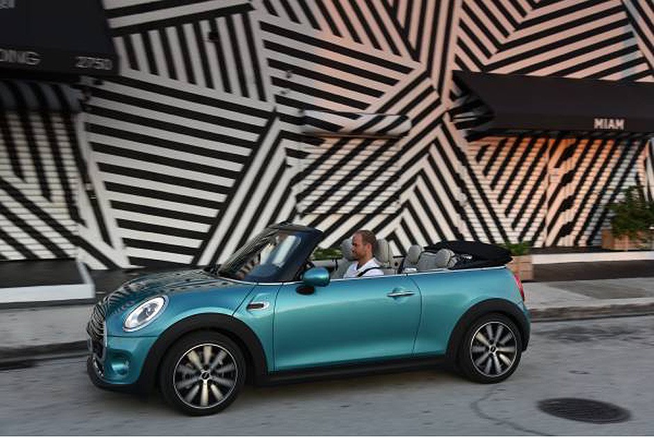 Novo Mini Cooper Cabrio 